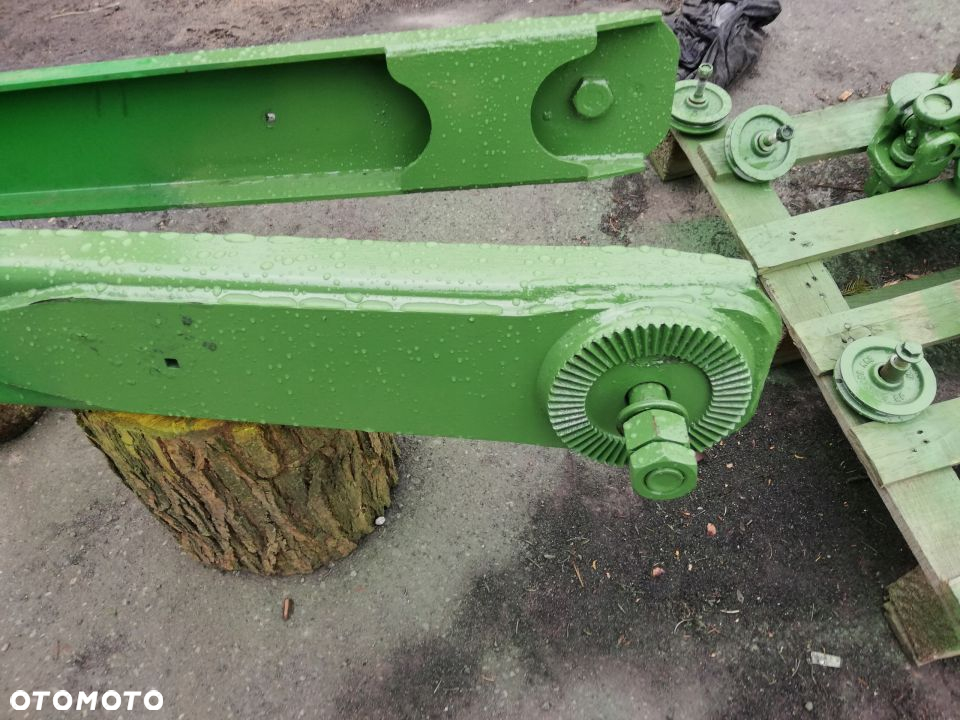 DYSZEL CIĄGADŁO PRASA JOHN DEERE 592 Maxicut 08R - 6