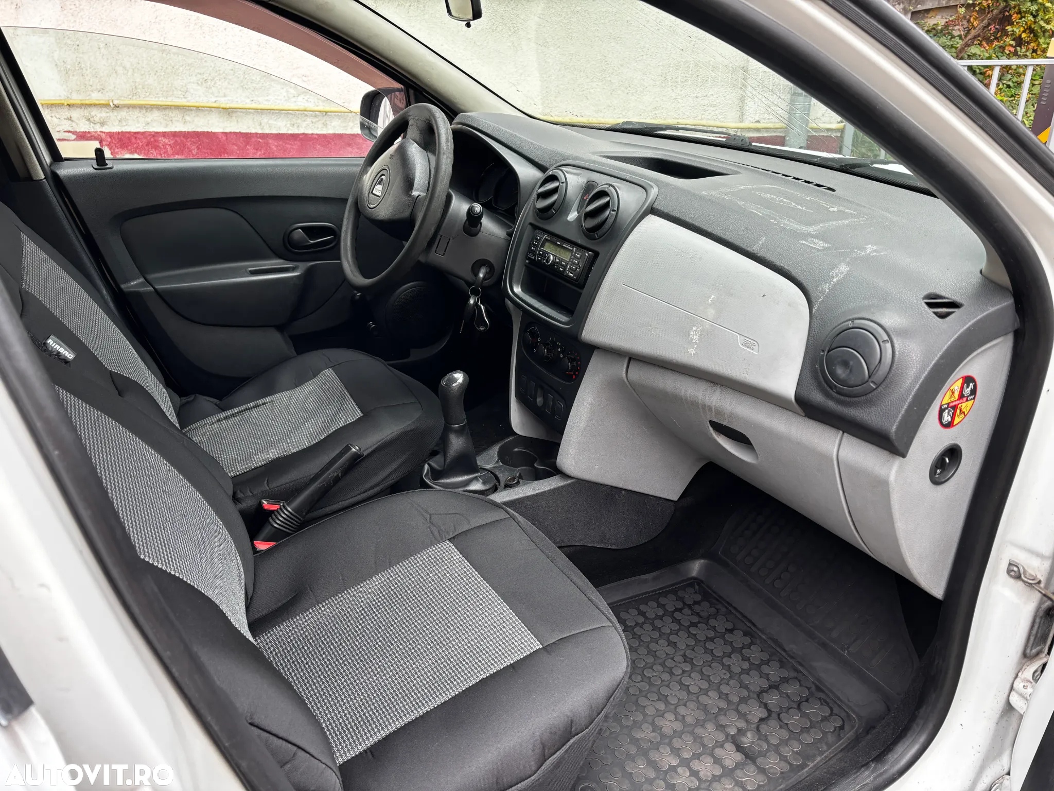 Dacia Logan - 10