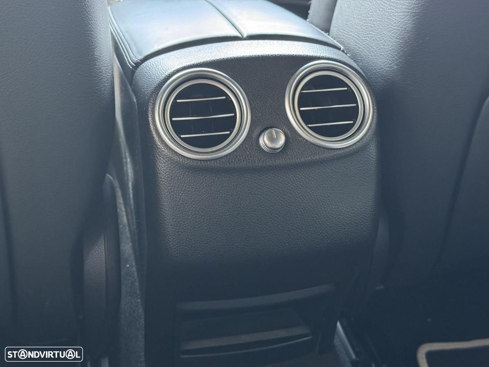 Mercedes-Benz GLC 220 d 4Matic 9G-TRONIC AMG Line - 33