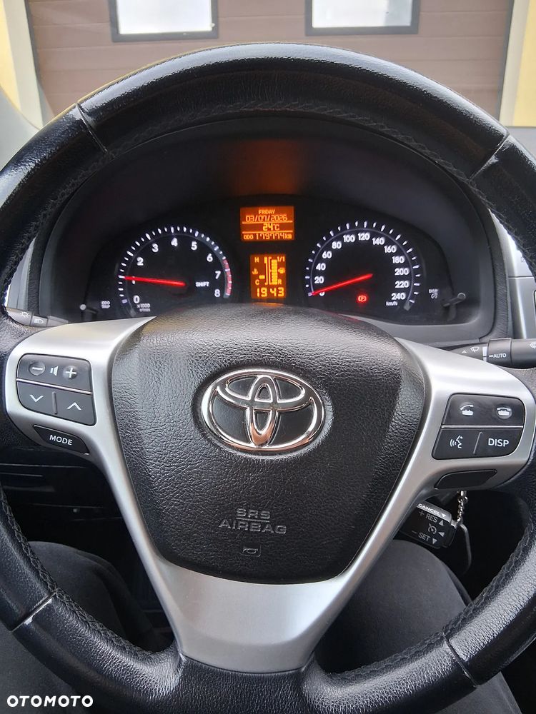 Toyota Avensis 1.8 Sol NAVI - 9