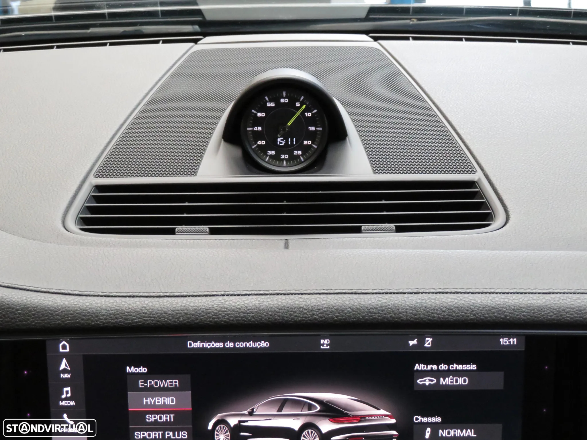 Porsche Panamera 4 E-Hybrid - 36