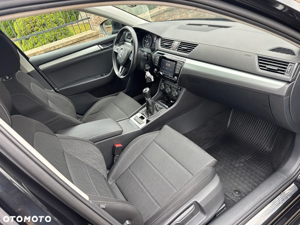 Skoda Superb 1.6 TDI Ambition - 9