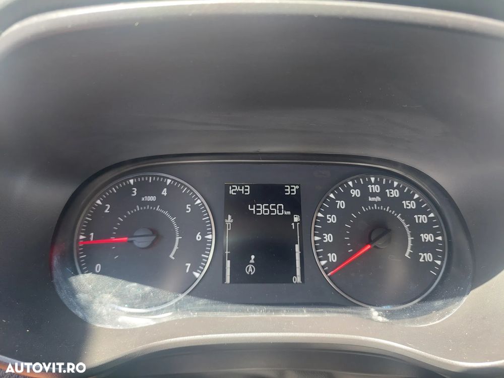 Dacia Logan SCe 65 Essential - 5