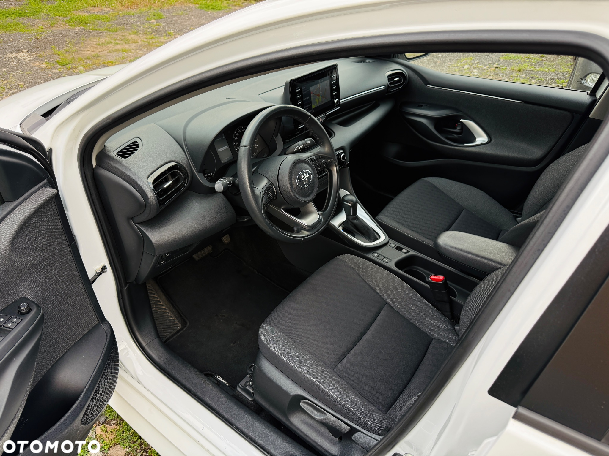 Toyota Yaris Hybrid 1.5 Active - 10