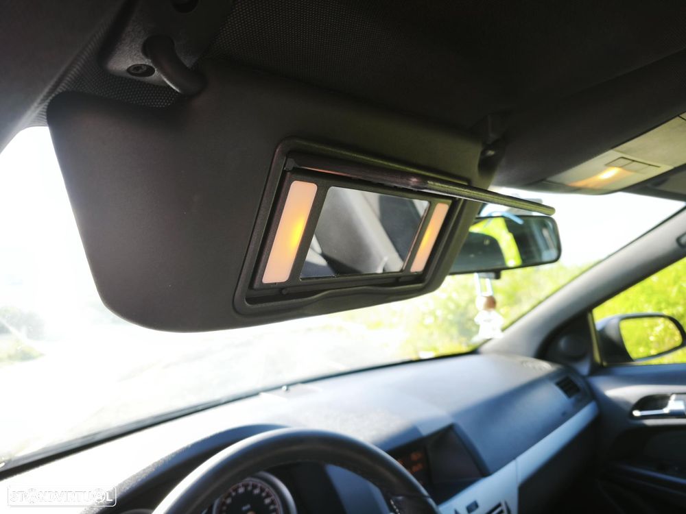 Opel Astra GTC 1.3 CDTI - 34