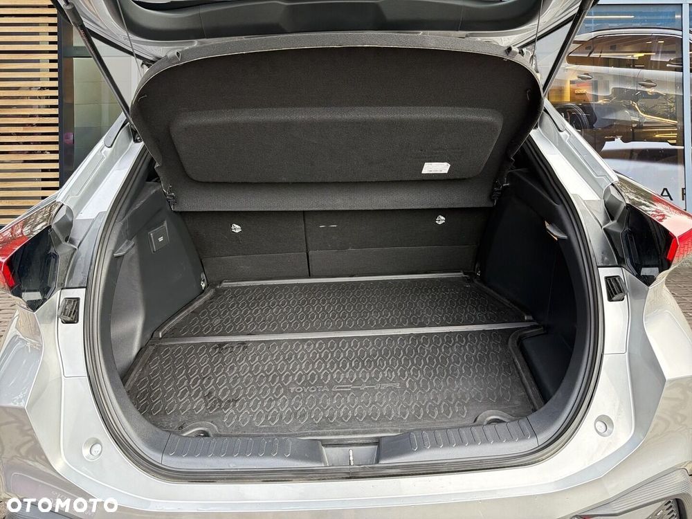 Toyota C-HR 2.0 PHEV Dynamic Force Style - 26