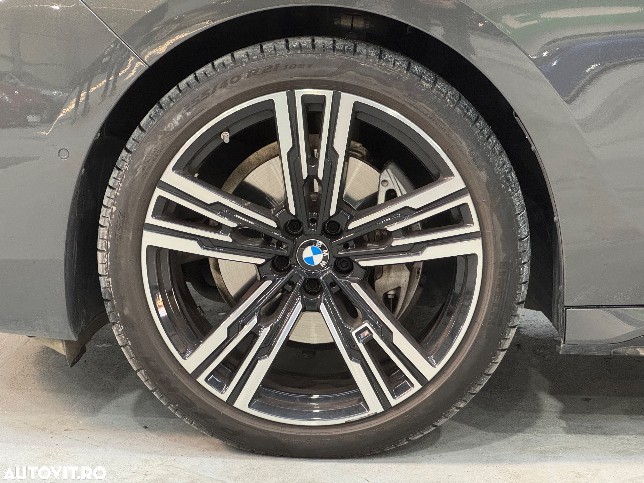 BMW Seria 7 740d xDrive MHEV - 38