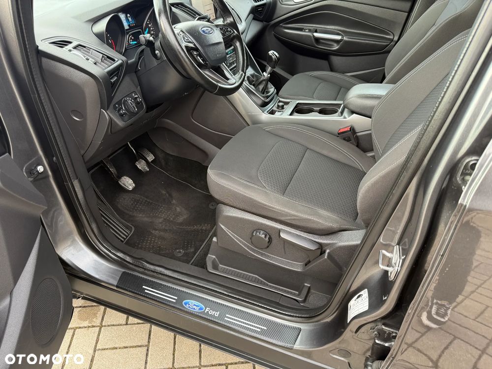 Ford Kuga 2.0 TDCi 4x4 Trend - 23