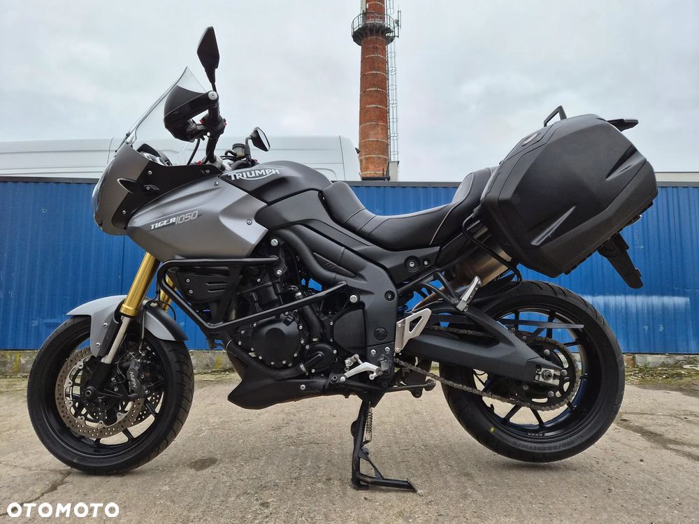 Triumph Tiger - 3