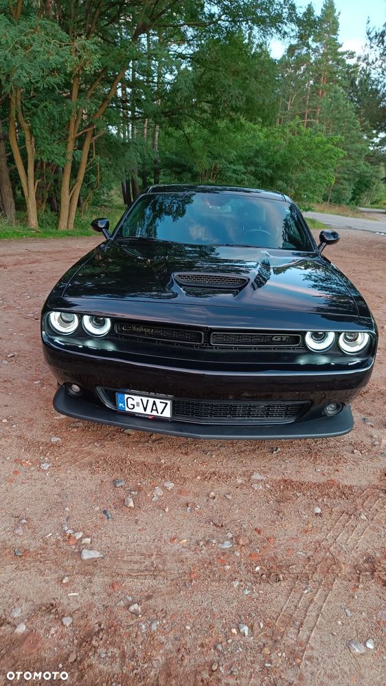 Dodge Challenger - 13