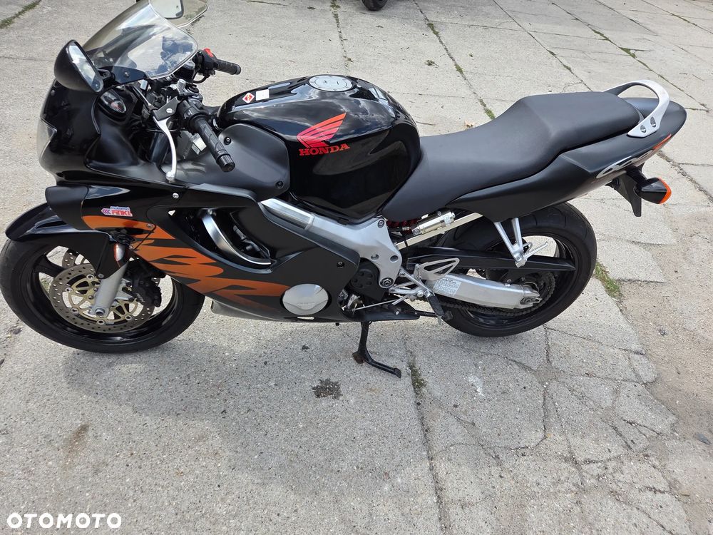 Honda CBR - 7