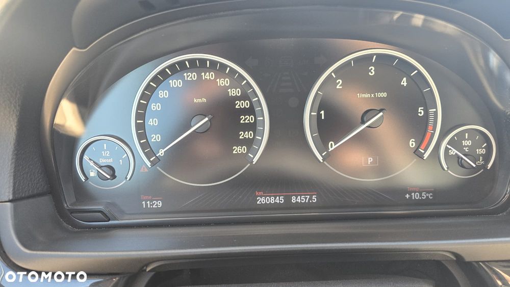 BMW Seria 5 520d Luxury Line - 9