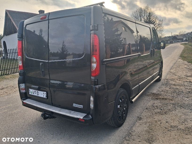 Opel Vivaro - 8