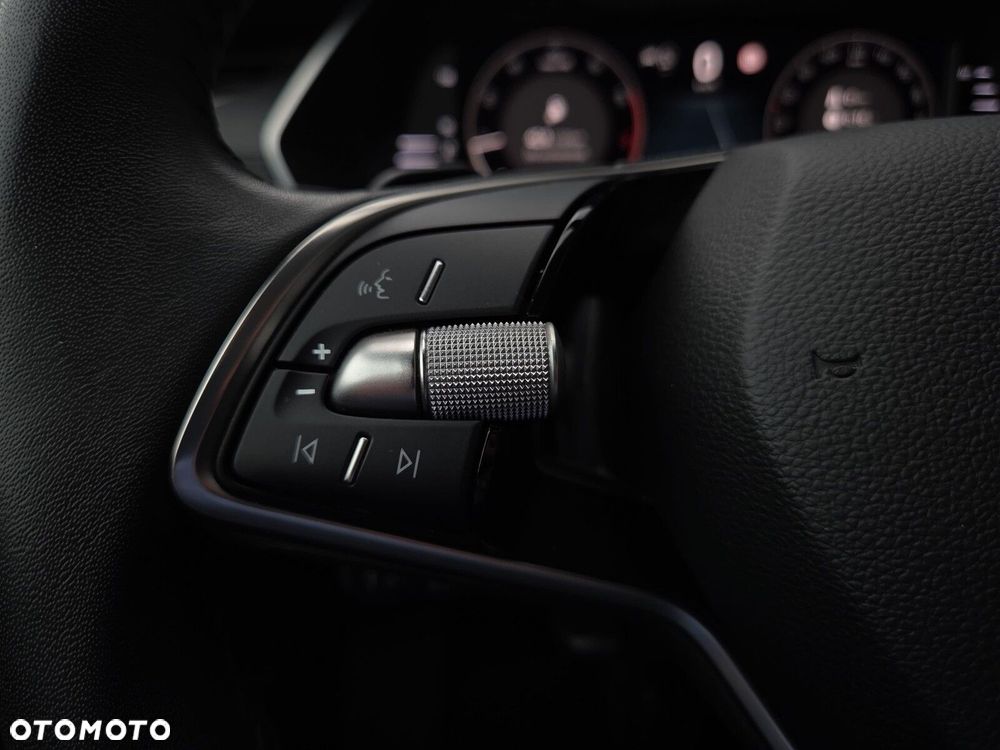 Skoda Octavia 1.5 TSI mHEV Selection DSG - 16