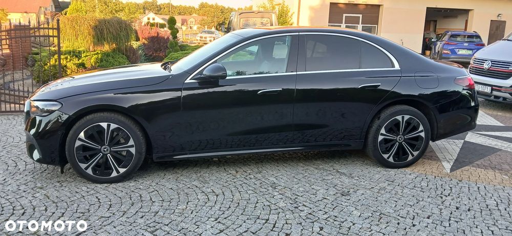 Mercedes-Benz Klasa E 300de 4Matic 9G-TRONIC Edition AVANTGARDE - 4