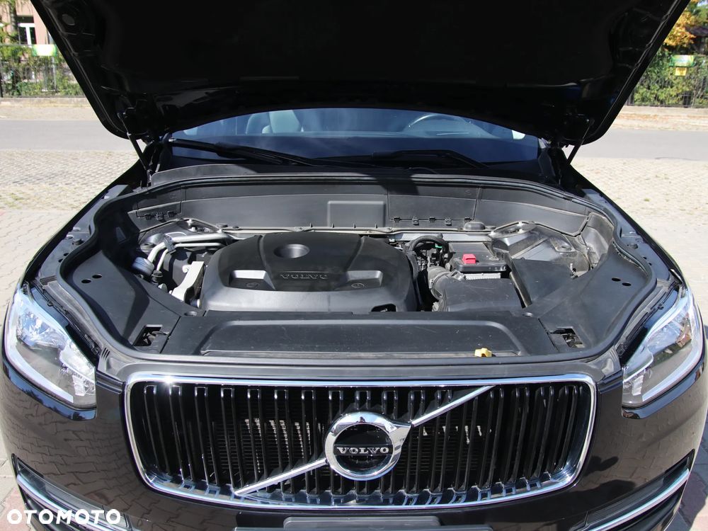 Volvo XC 90 T5 AWD Momentum - 4