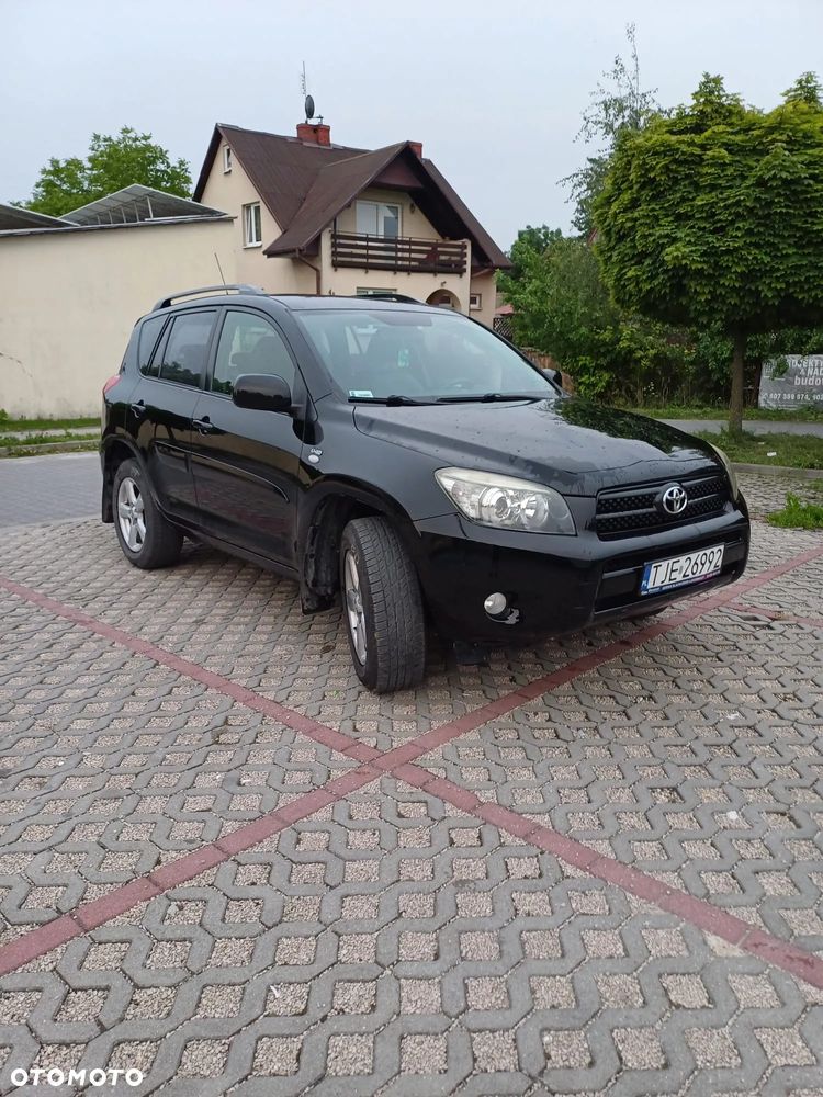 Toyota RAV4 - 10