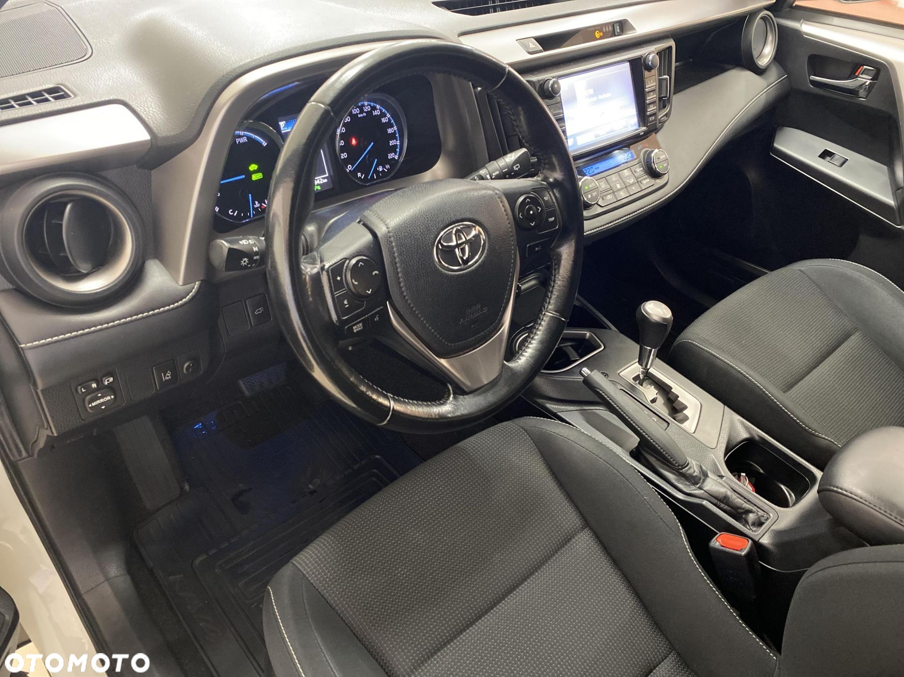 Toyota RAV4 Hybrid Premium 4x4 - 10