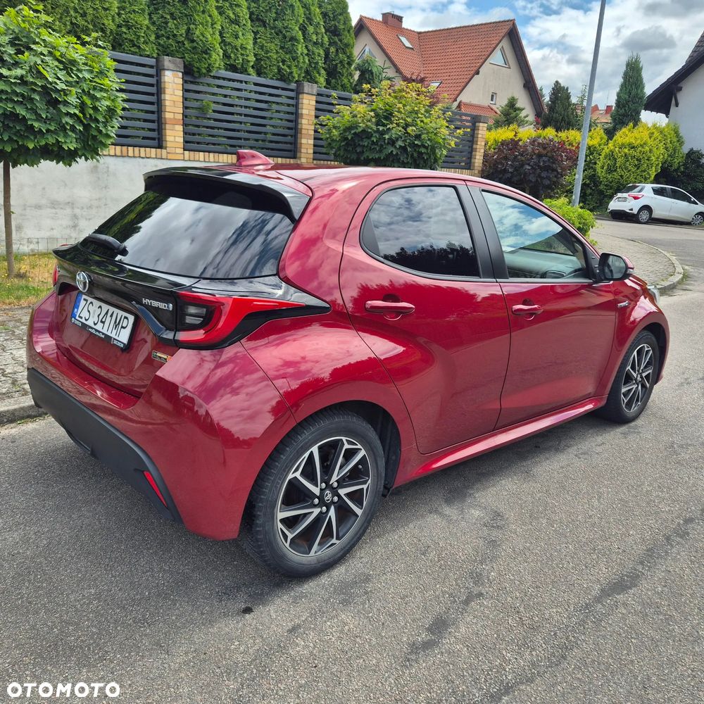 Toyota Yaris Hybrid 100 Active - 4