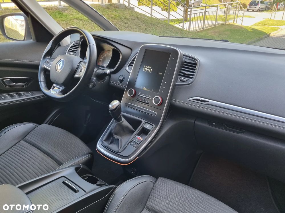 Renault Grand Scenic - 8