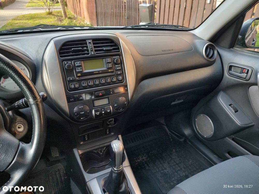 Toyota RAV4 - 12
