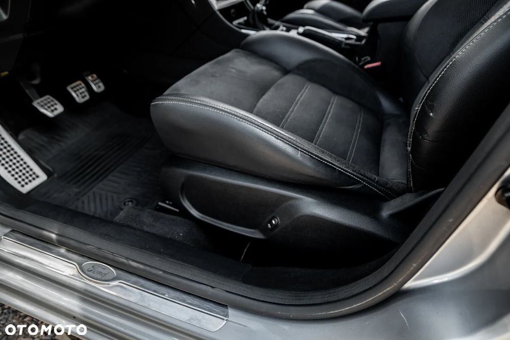 Ford Mondeo 2.5 Titanium X - 10