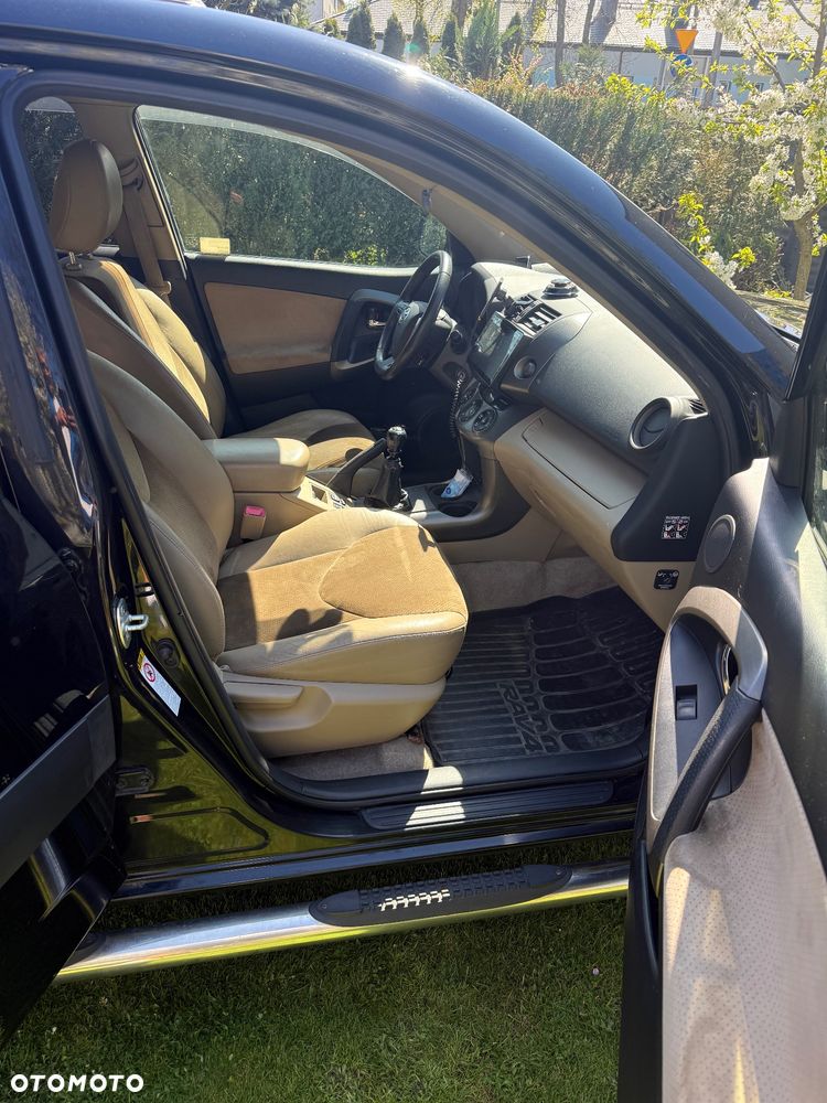 Toyota RAV4 2.0 VVT-i Premium - 15