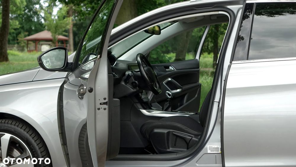 Peugeot 308 BlueHDi 120 Stop & Start Business-Line - 4