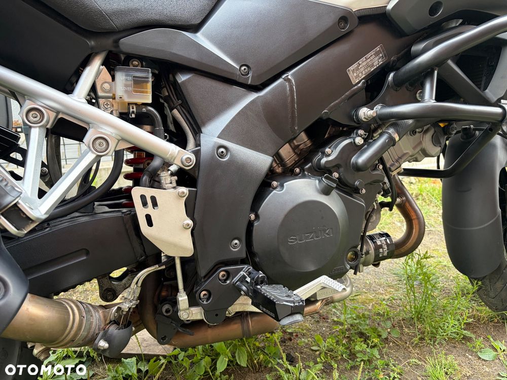 Suzuki DL - 17