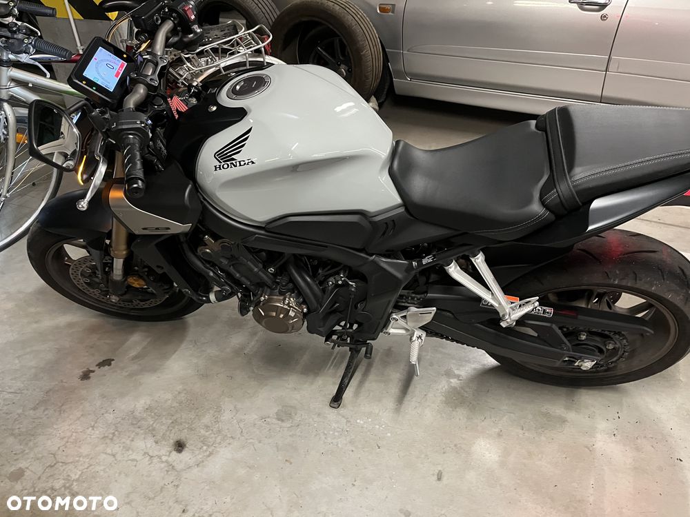 Honda CB - 11
