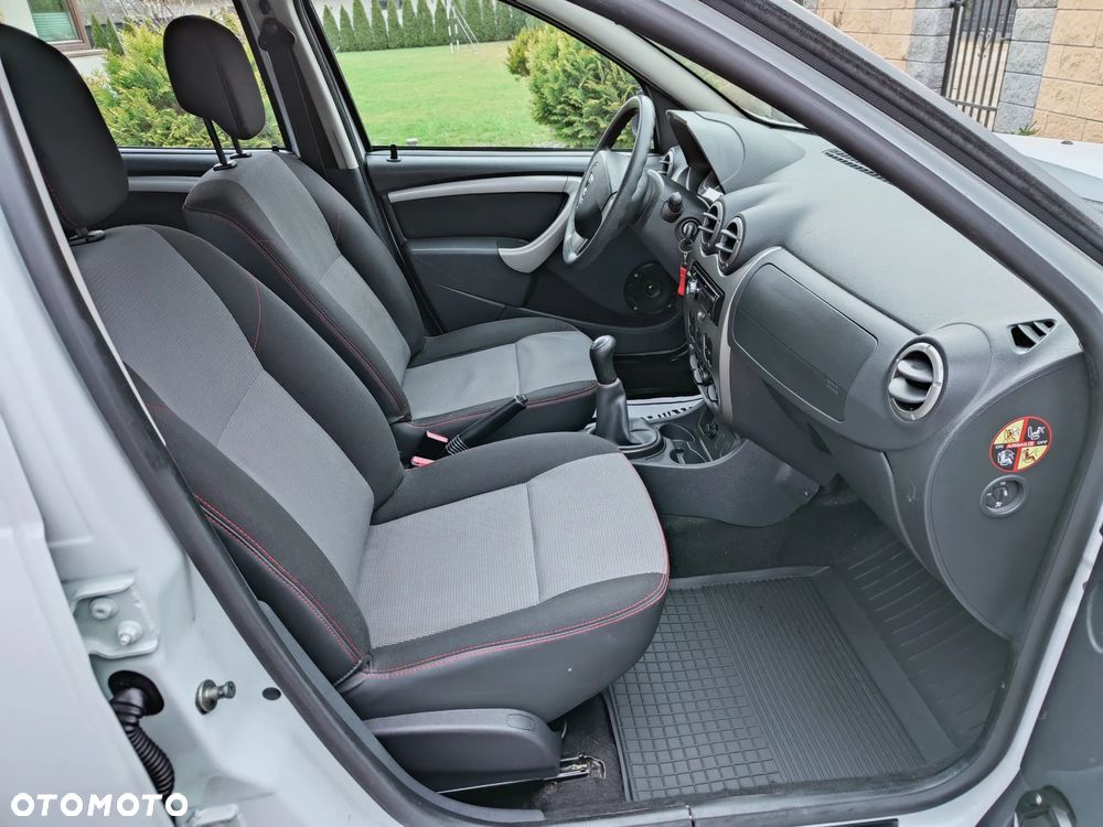 Dacia Duster 1.6 16V 105 4x2 Essentiel - 25