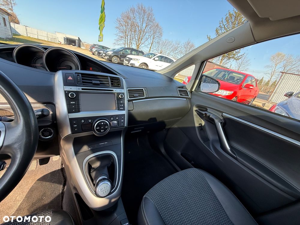 Toyota Verso 2.0 D-4D Prestige 7os - 30