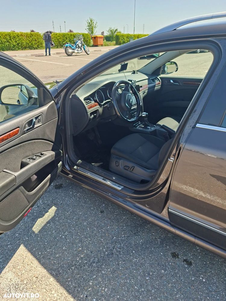 Skoda Superb 2.0 TDI DSG Comfort - 4