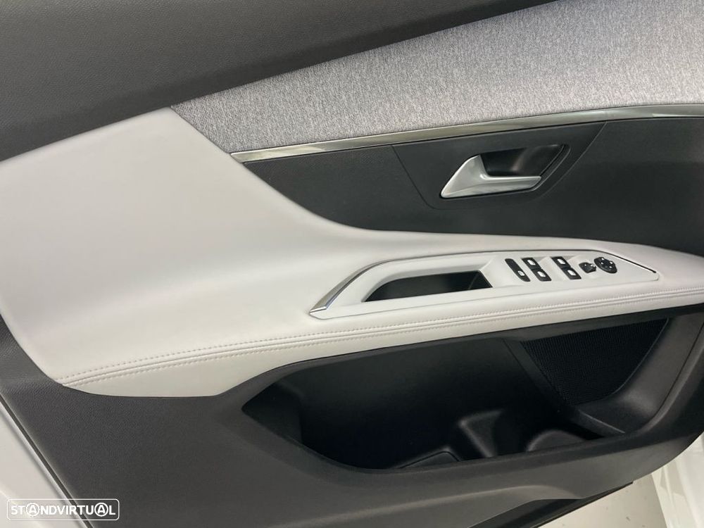 Peugeot 5008 1.2 PureTech Allure - 16