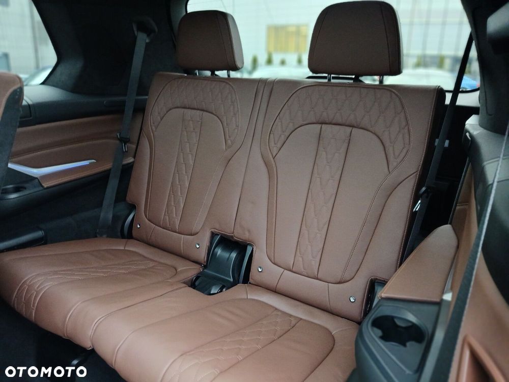 BMW X7 - 21