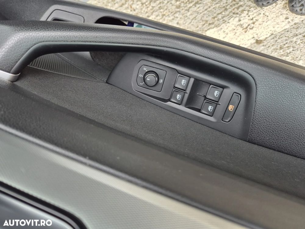 Volkswagen Passat - 12