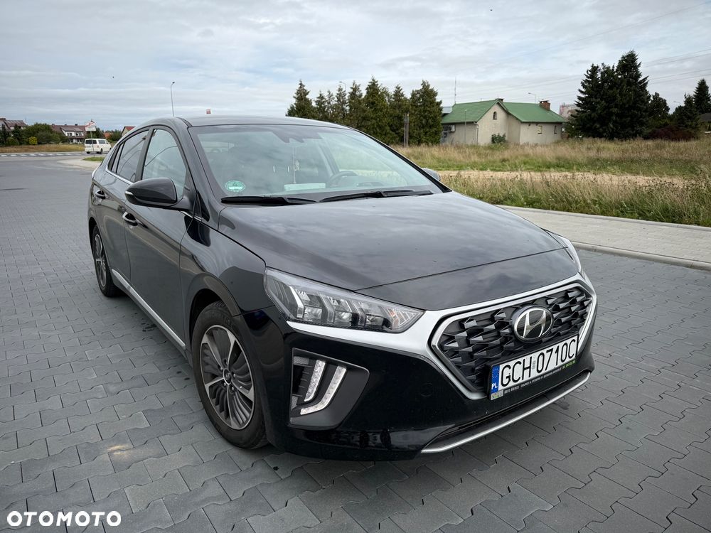 Hyundai IONIQ - 11
