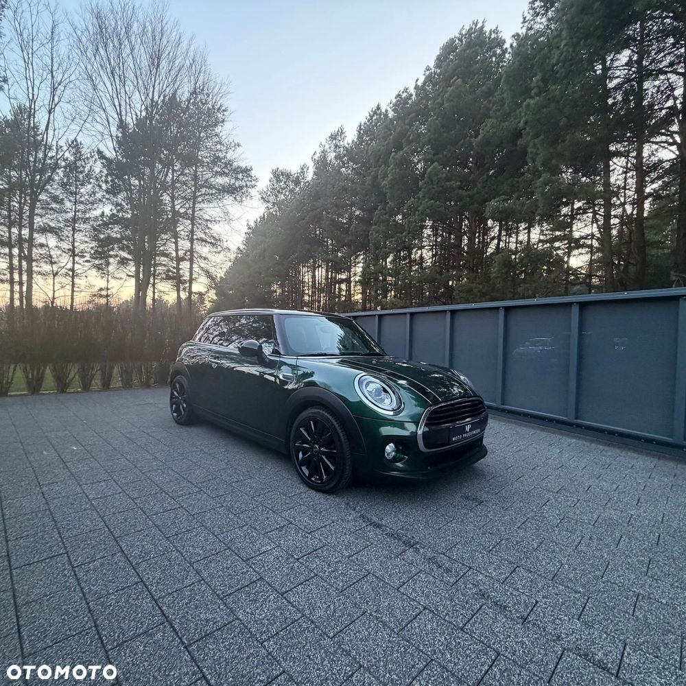 MINI Cooper Essential Trim - 25