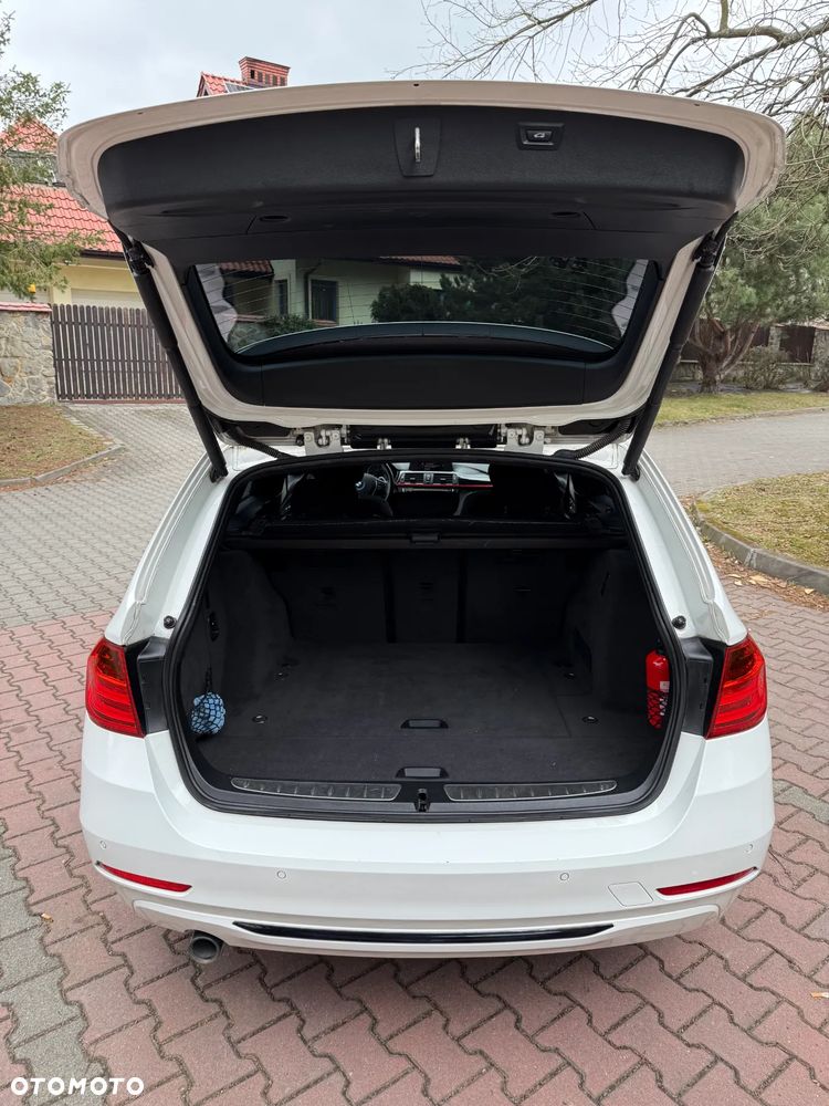 BMW Seria 3 320d xDrive Sport-Aut Sport Line - 9