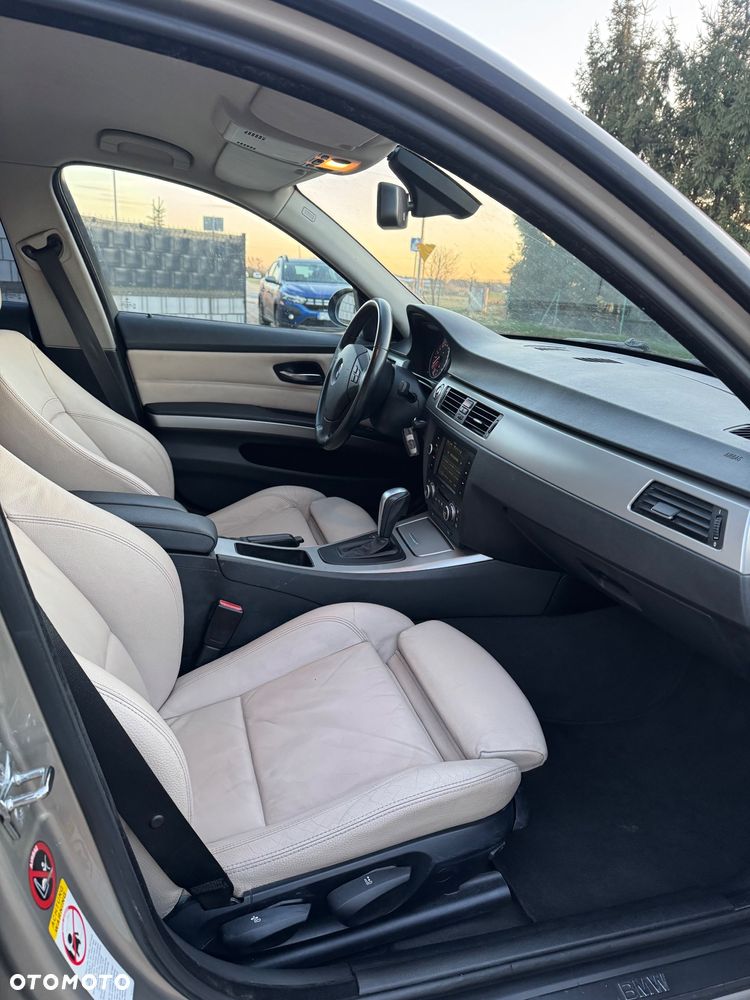 BMW Seria 3 320i Edition Exclusive - 22