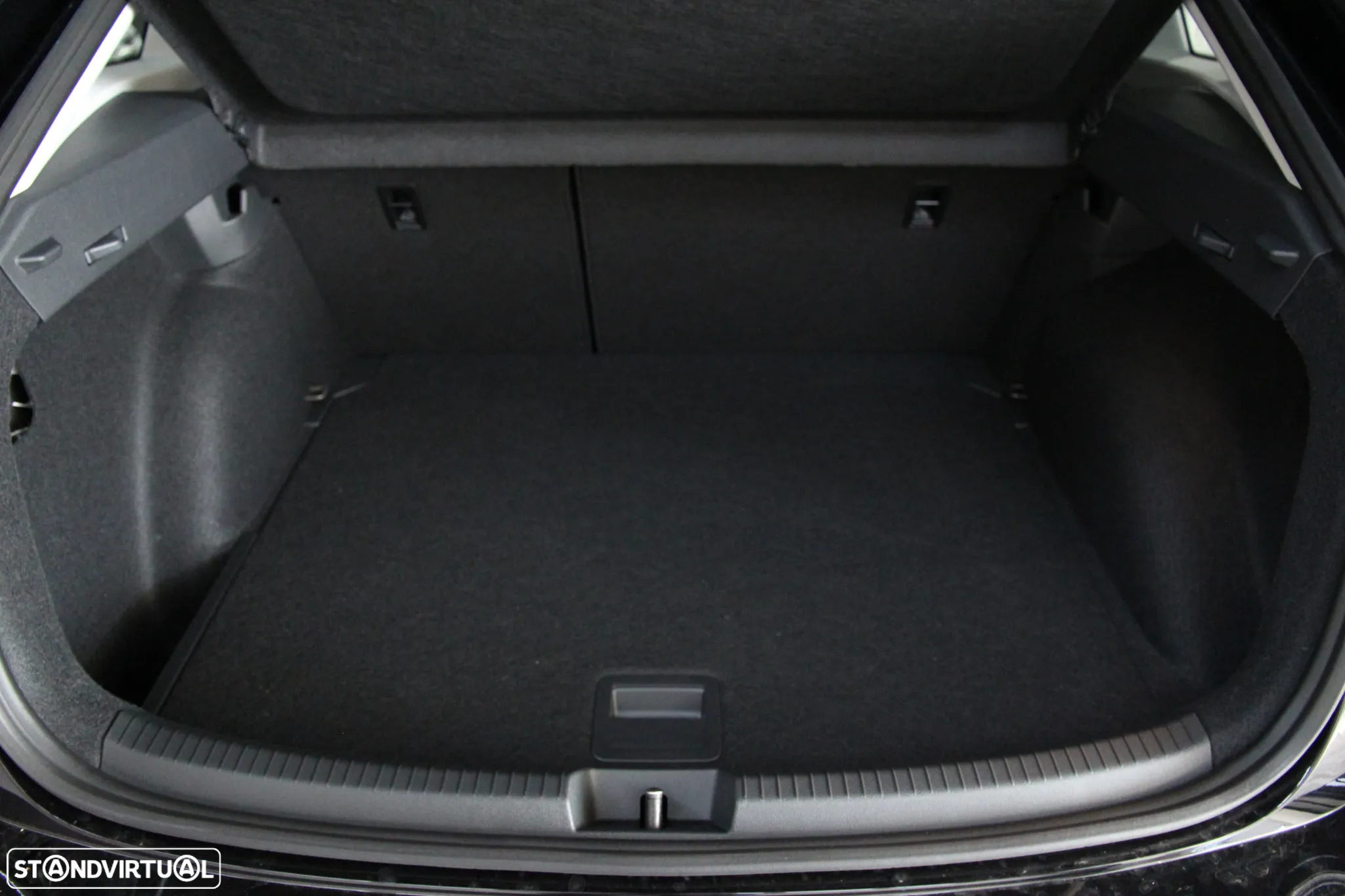 VW Taigo 1.0 TSI Urban - 21
