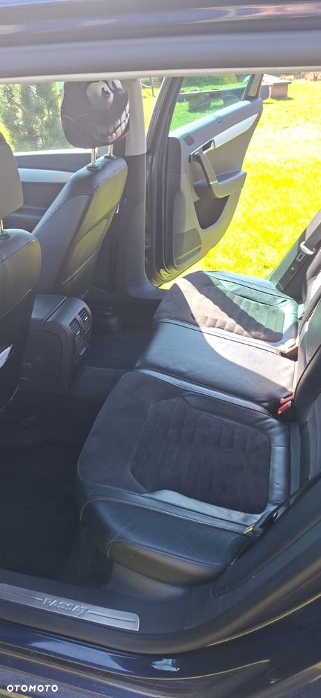 Volkswagen Passat 2.0 TDI DPF Highline - 20