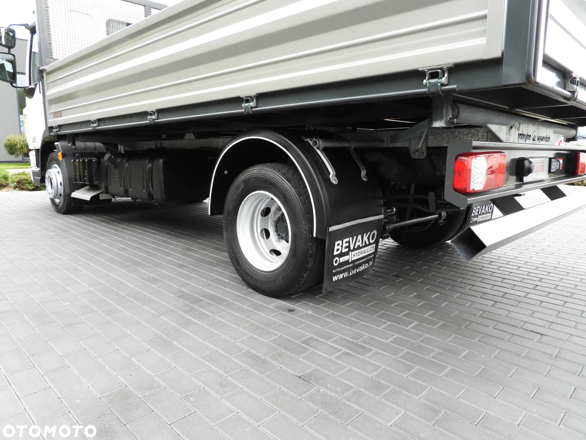 DAF LF 180 WYWROTKA TRÓJSTRONNA TEMPOMAT LEDY AUTOMAT BLIŹNIACZE KOŁA KLIMATYZACJA 180KM [ 435885 ] - 18