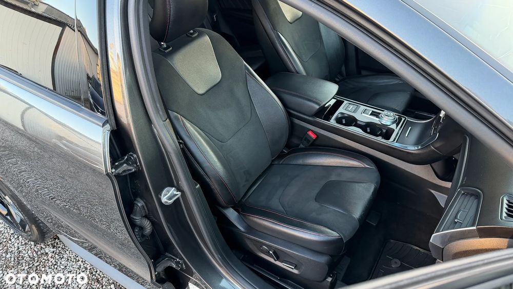 Ford Edge 2.0 EcoBlue Bi-Turbo 4x4 ST-LINE - 26