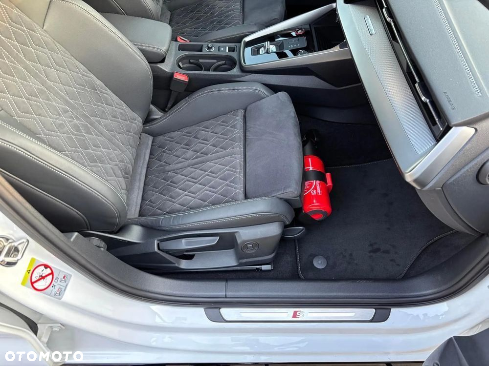 Audi S3 TFSI Quattro S tronic - 13