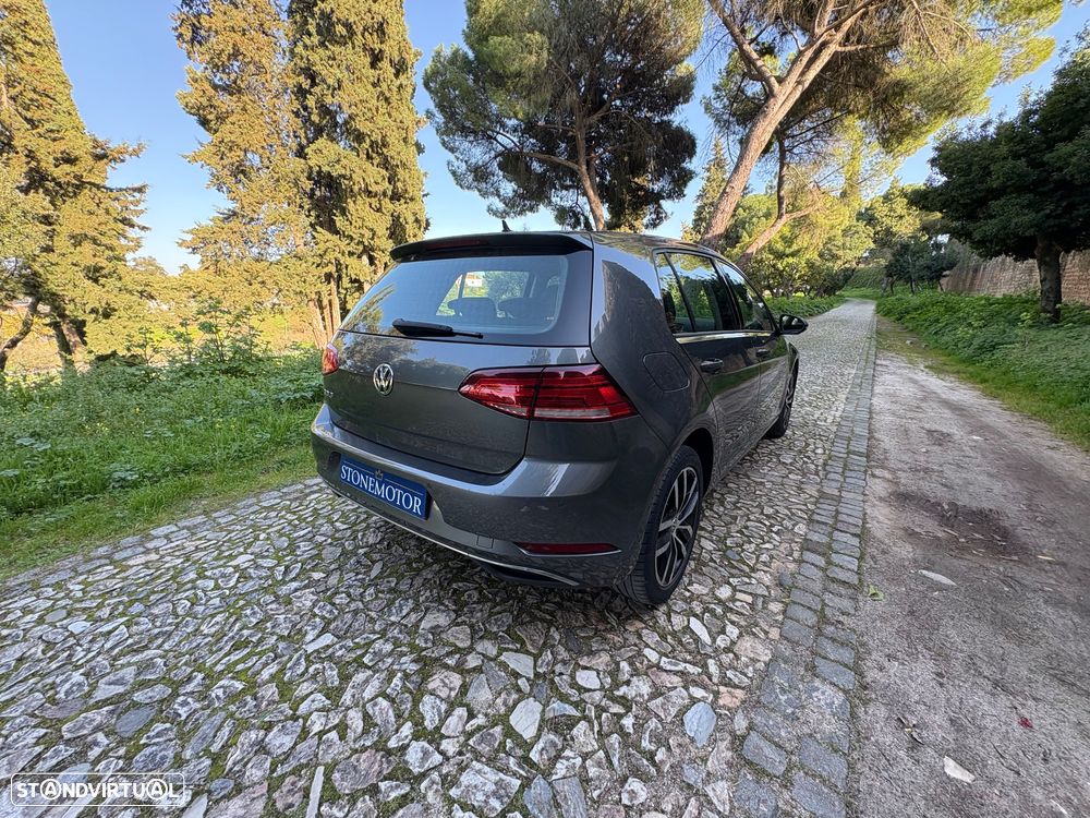 VW Golf 1.6 TDI Confortline DSG - 7