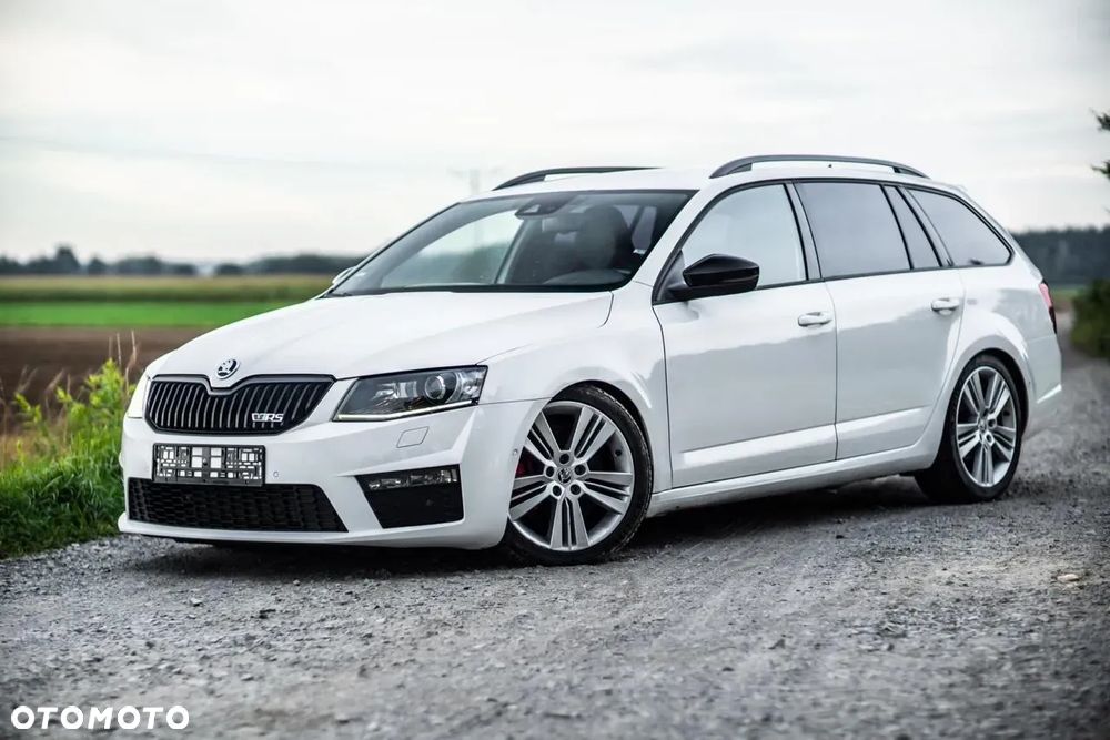 Skoda Octavia Combi 2.0 TDI (Green tec) RS - 4
