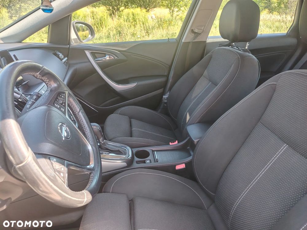 Opel Astra 1.6 T Cosmo - 15