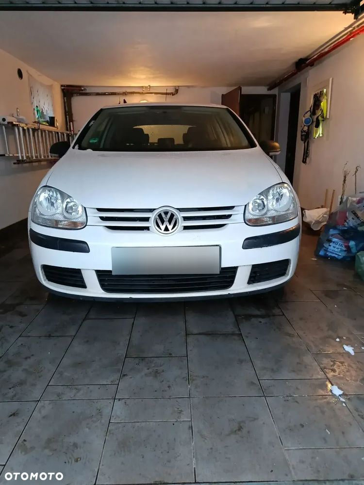 Volkswagen Golf - 1