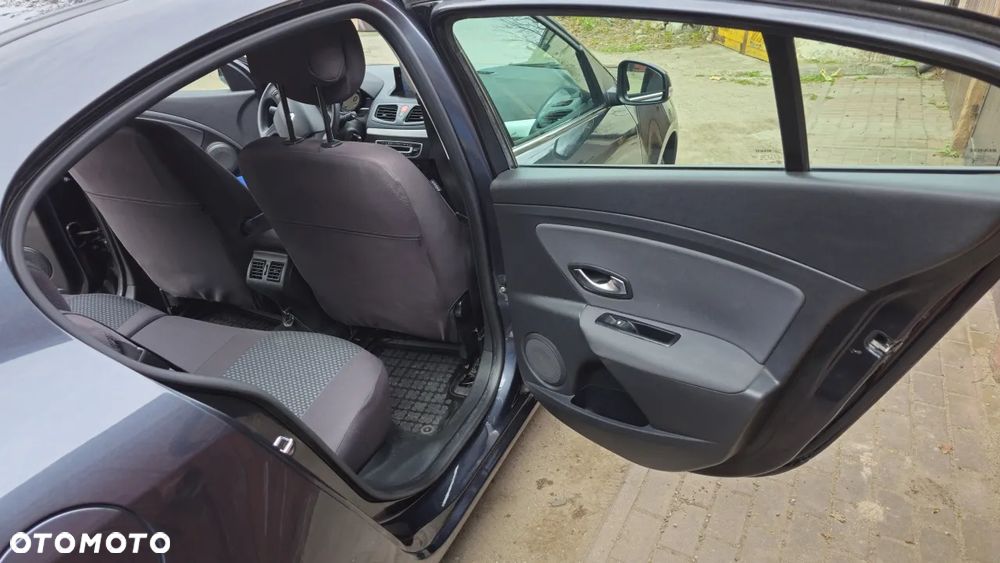 Renault Fluence 1.6 16V Color Edition - 23